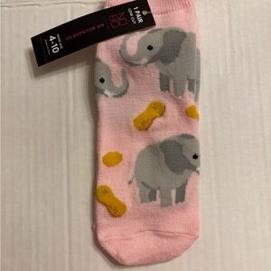 NWT No Boundaries Pink Elephant and Peanut low cut socks